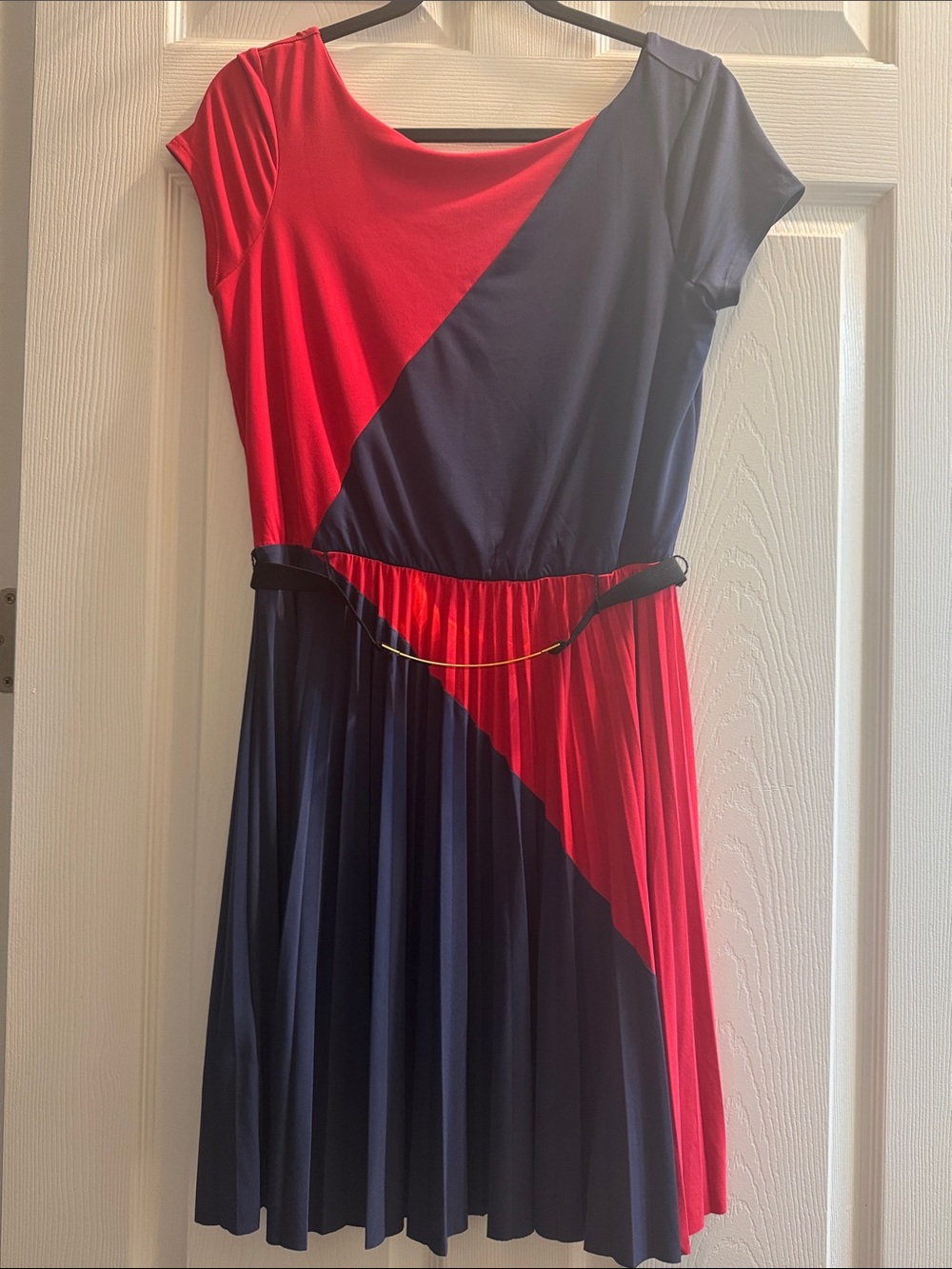 Max & Cleo Red and Navy Diagonal Colorblock Pleated Midi Dress with Belt